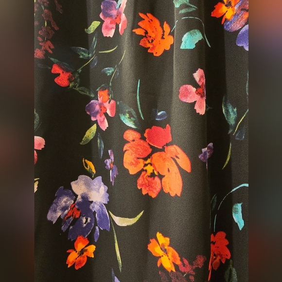 NWOT | Reitmans Blouse | Size Medium - Picture 5 of 8